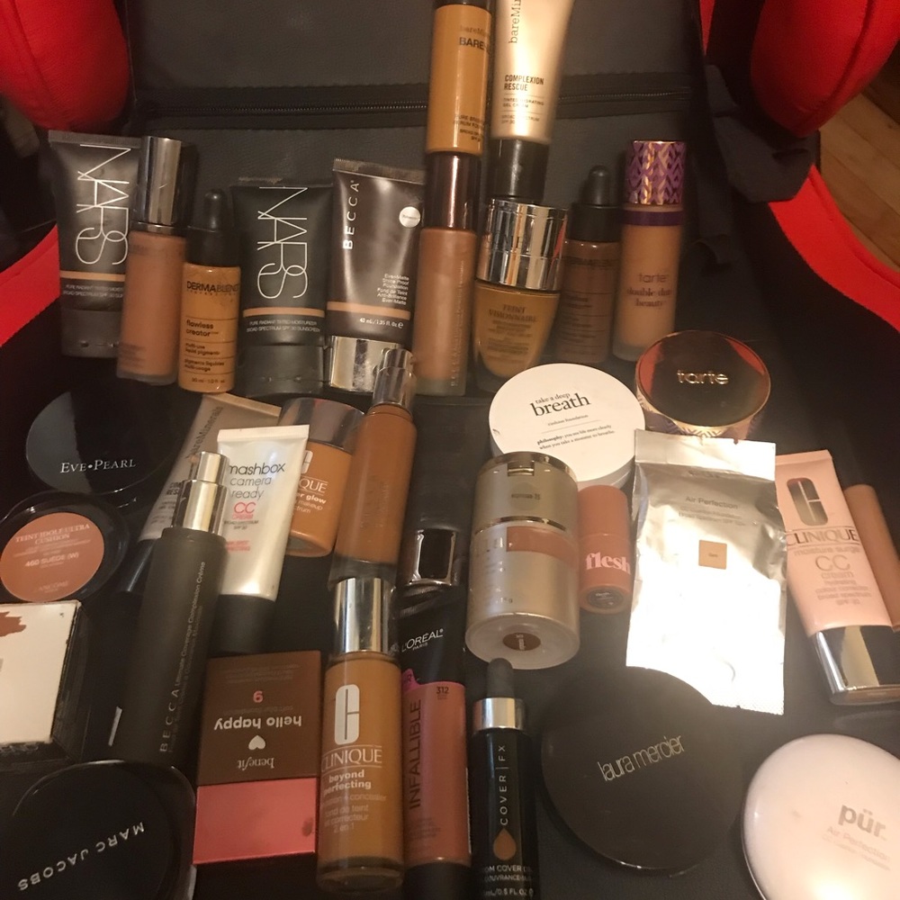 Approximately 33 Highend dark Foundation Bundle